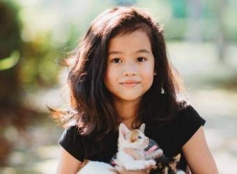 How to Help Kids and Cats Live Together in Peace